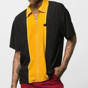 Vans Zip Up Bowling-Syle Casual Collard Shirt. Black and Yellow